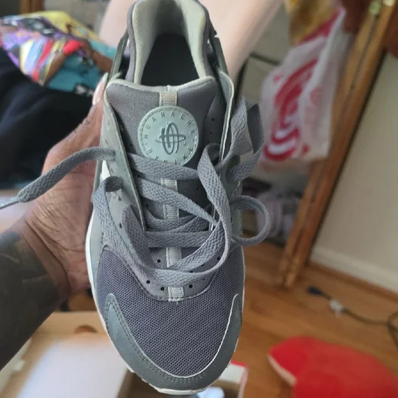 Kids Nike Huarache Sneakers - Picture 3 of 3